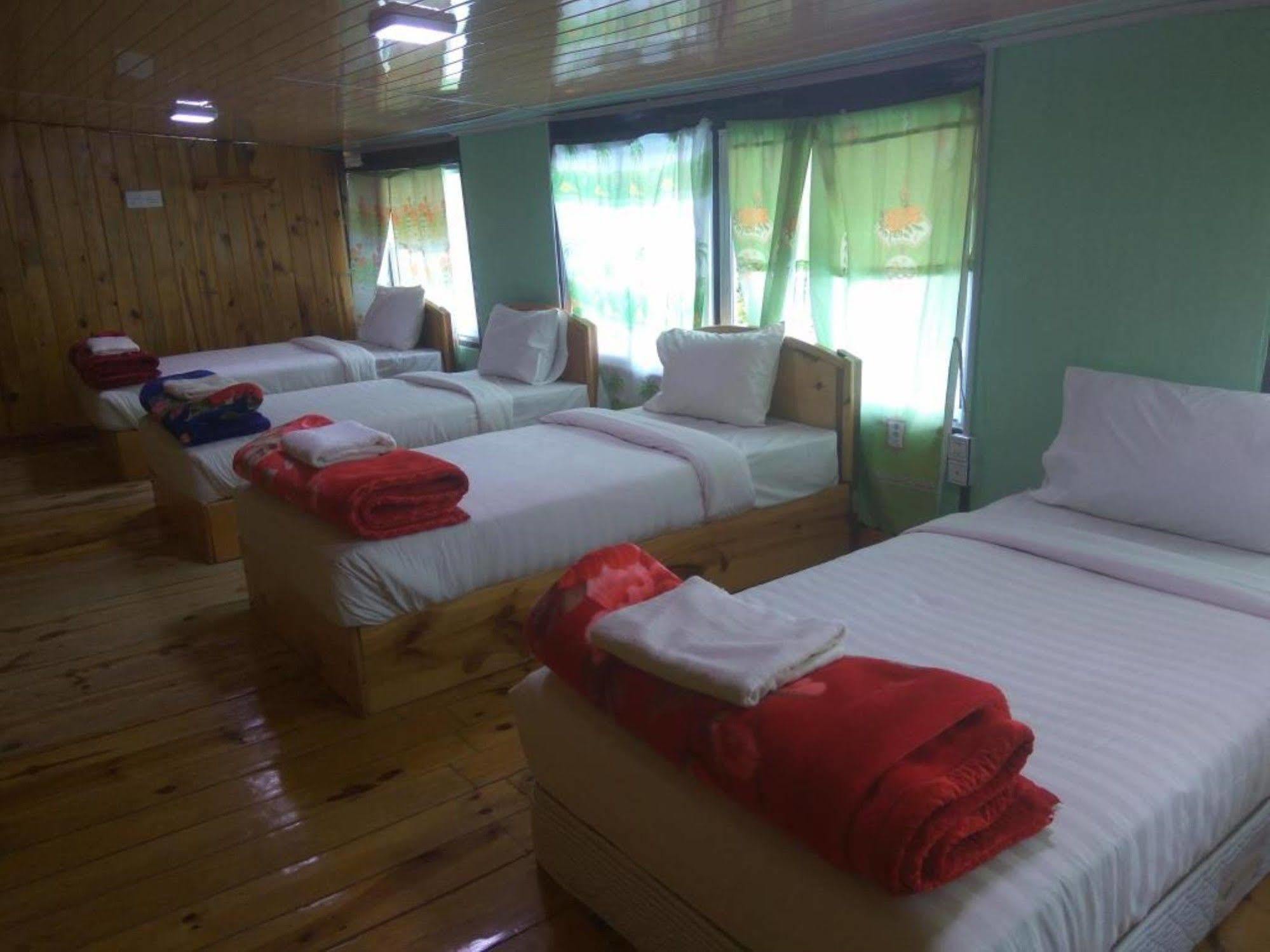 Railroad Hotel Кало Екстер'єр фото